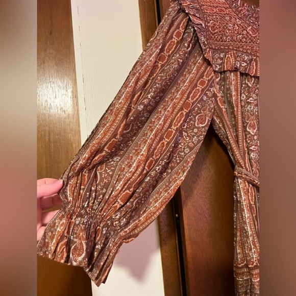 Mountain dress - size large, EUC - Picture 4 of 5